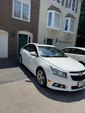 White 2014 Chevrolet Cruze 2LT