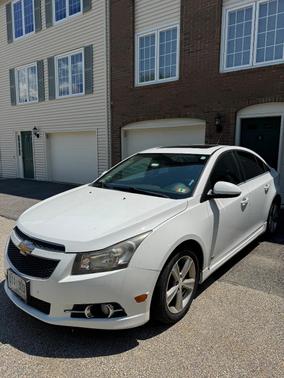 White 2014 Chevrolet Cruze 2LT