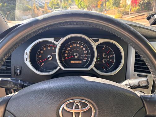 2004 Toyota 4Runner Limited V8