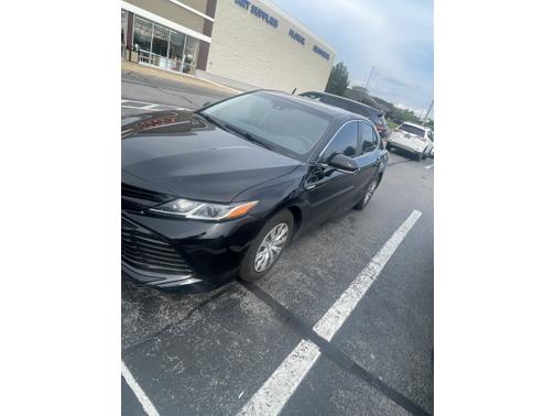 2018 Toyota Camry Hybrid LE