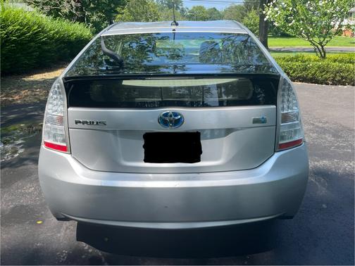 2010 Toyota Prius III