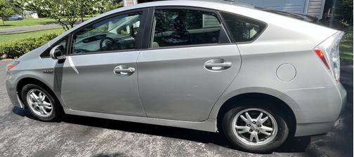 2010 Toyota Prius III