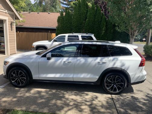 2020 Volvo V60 Cross Country T5