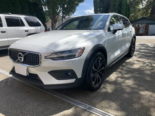 2020 Volvo V60 Cross Country T5