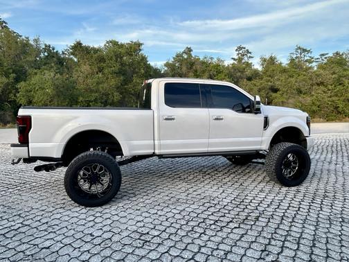 White 2019 Ford F-250 Limited