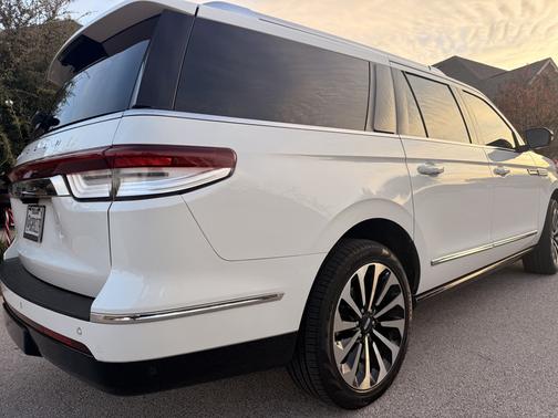 2023 Lincoln Navigator L Reserve