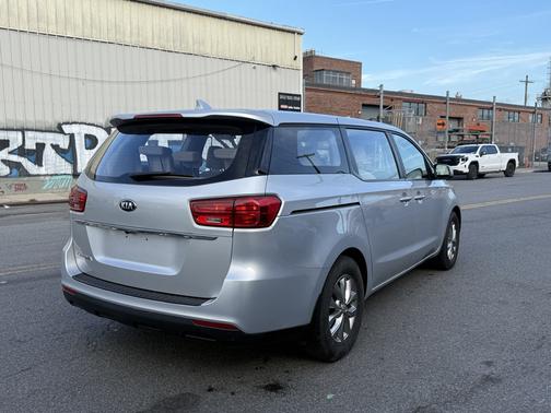 Silver 2019 Kia Sedona L