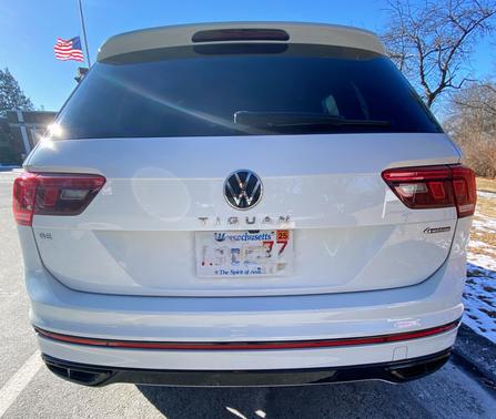 2022 Volkswagen Tiguan 2.0T SE R-Line Black