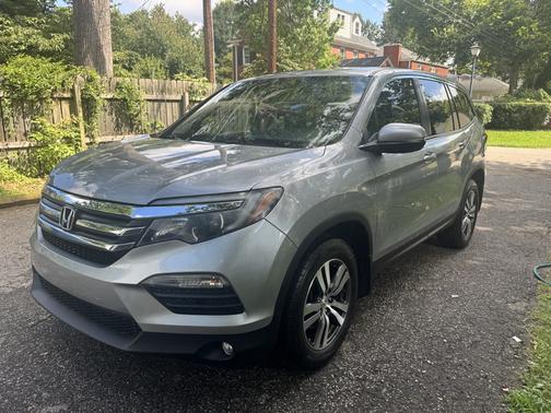 Silver 2018 Honda Pilot EX-L