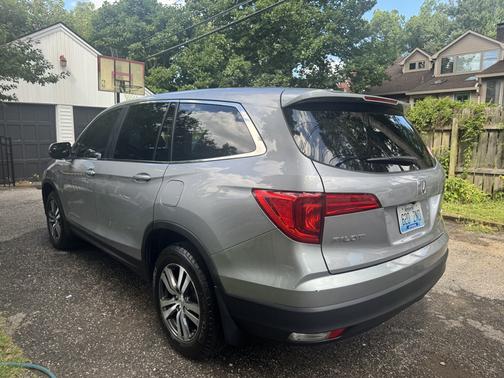 Silver 2018 Honda Pilot EX-L