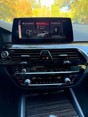 Black 2019 BMW 530 i