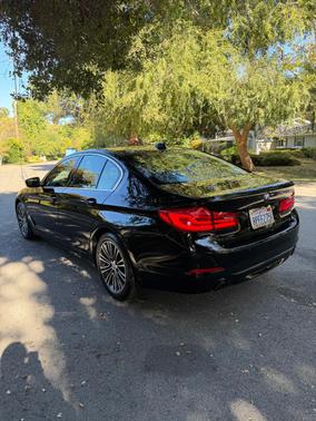 Black 2019 BMW 530 i