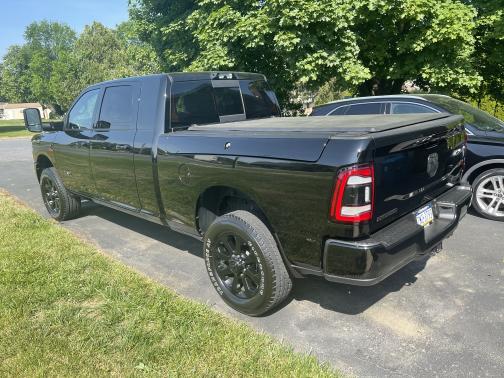 Photo 2 of 5 of 2021 RAM 3500 Big Horn