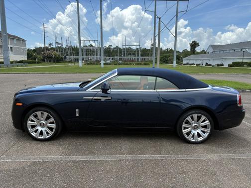 2016 Rolls-Royce Dawn Base