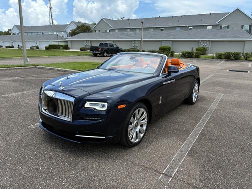 2016 Rolls-Royce Dawn Base