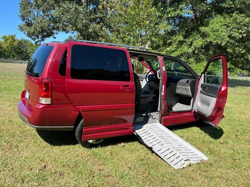 Red 2005 Chevrolet Uplander LS