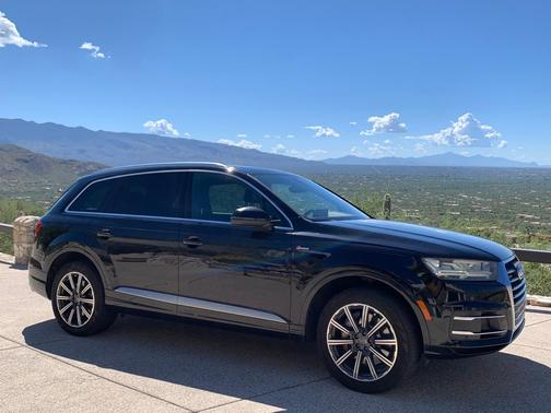 Black 2017 Audi Q7 3.0T Premium Plus
