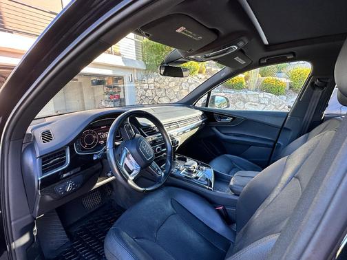 Black 2017 Audi Q7 3.0T Premium Plus