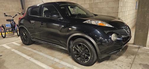 Black 2014 Nissan Juke S