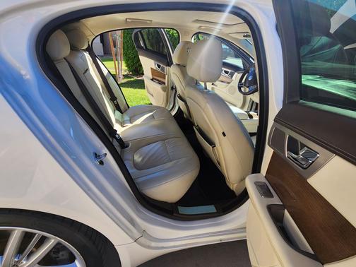 2010 Jaguar XF Supercharged