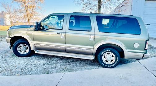 Green 2003 Ford Excursion Eddie Bauer