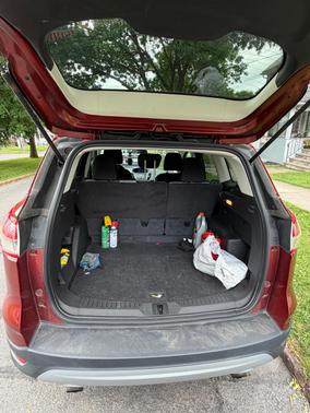 Red 2014 Ford Escape SE