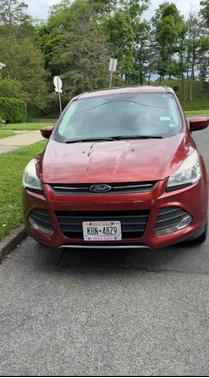 Red 2014 Ford Escape SE