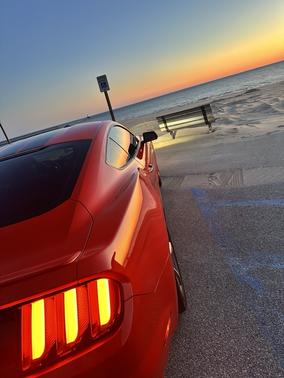 2016 Ford Mustang V6