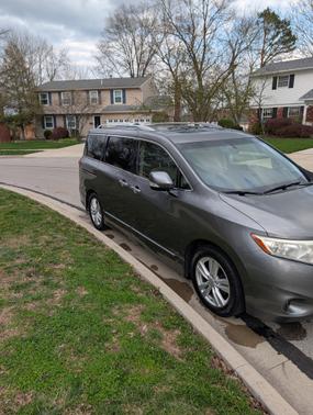 Gray 2015 Nissan Quest SL