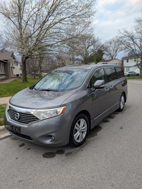 Gray 2015 Nissan Quest SL