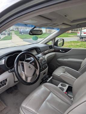 Gray 2015 Nissan Quest SL