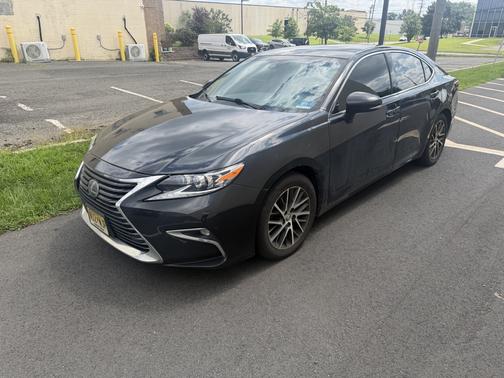 Black 2017 Lexus ES 350 Base