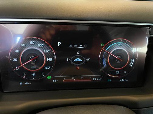 Gray 2024 Hyundai TUCSON Hybrid SEL Convenience