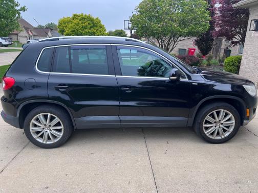 2010 Volkswagen Tiguan Wolfsburg Edition