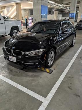 Black 2018 BMW 330 i