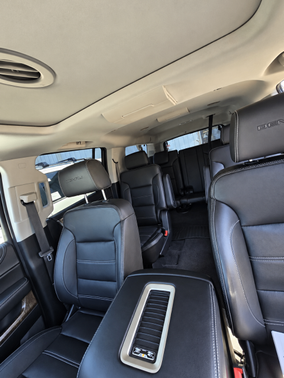 Black 2019 GMC Yukon XL Denali