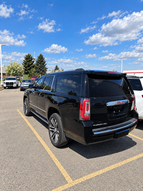 Black 2019 GMC Yukon XL Denali