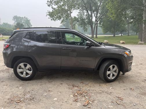 Gray 2020 Jeep Compass Latitude
