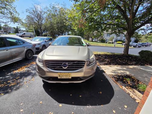 2015 Volvo XC60 T6 Platinum
