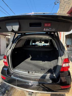 Black 2011 Mercedes-Benz M-Class ML 350
