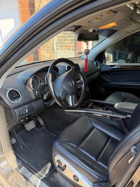 Black 2011 Mercedes-Benz M-Class ML 350