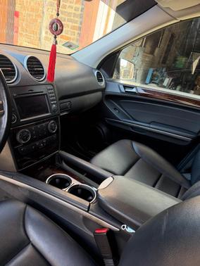 Black 2011 Mercedes-Benz M-Class ML 350