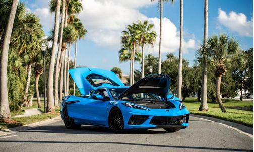 Blue 2020 Chevrolet Corvette Stingray w/1LT