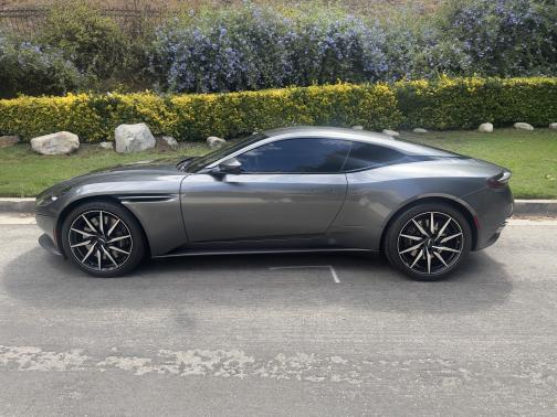 2019 Aston Martin DB11 Base