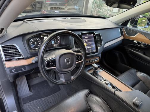 2017 Volvo XC90 T6 Inscription