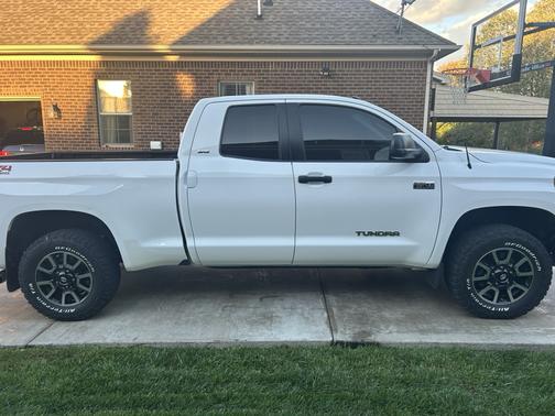2016 Toyota Tundra SR5