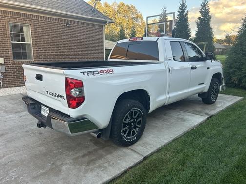2016 Toyota Tundra SR5