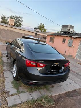 Gray 2018 Chevrolet Malibu LT
