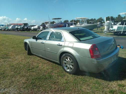 2006 Chrysler 300C Base