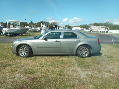 2006 Chrysler 300C Base